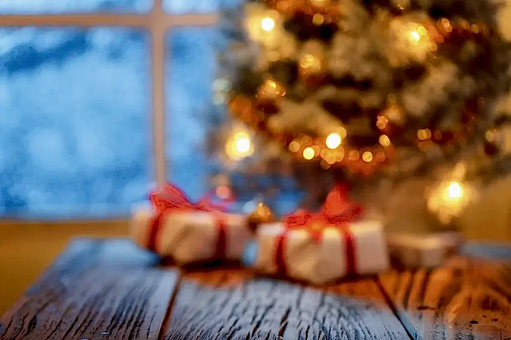 To Make Your Loved Ones Happy in the New Year, Boxes as Precious as Diamonds!